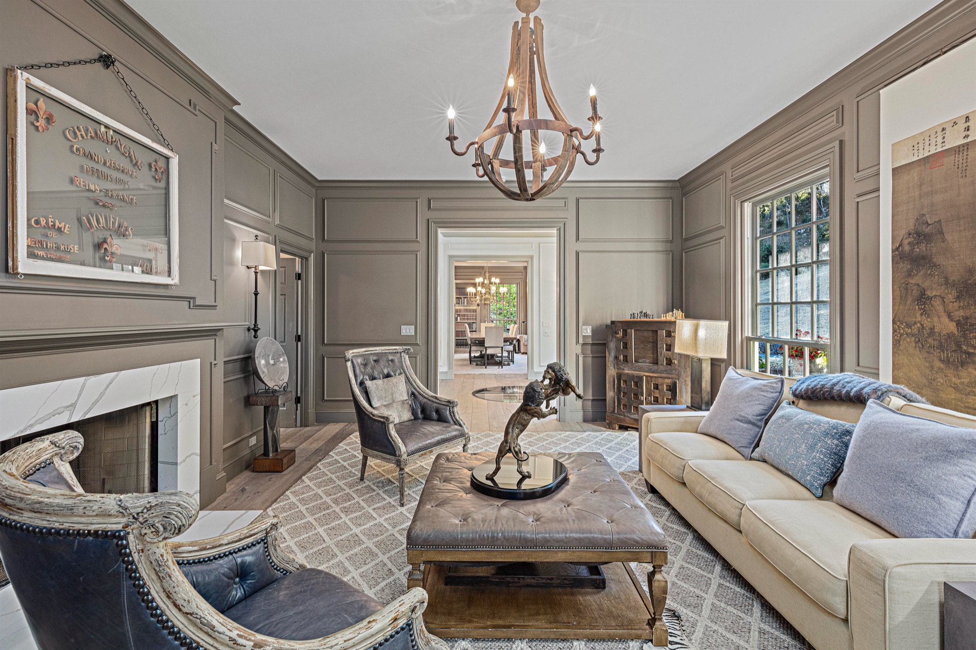 Formal sitting room
